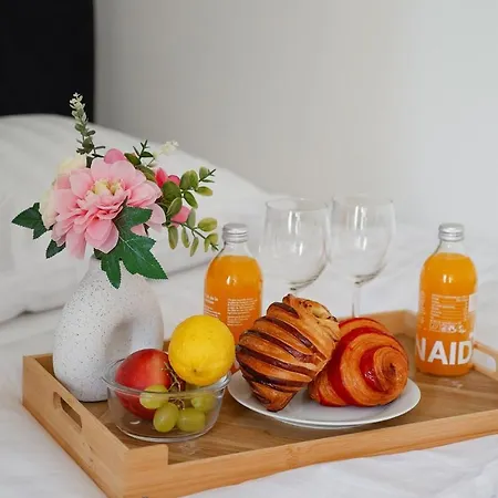 B Elegance In Champs Elysees Apartman *