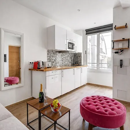 B Elegance In Champs Elysees Apartman